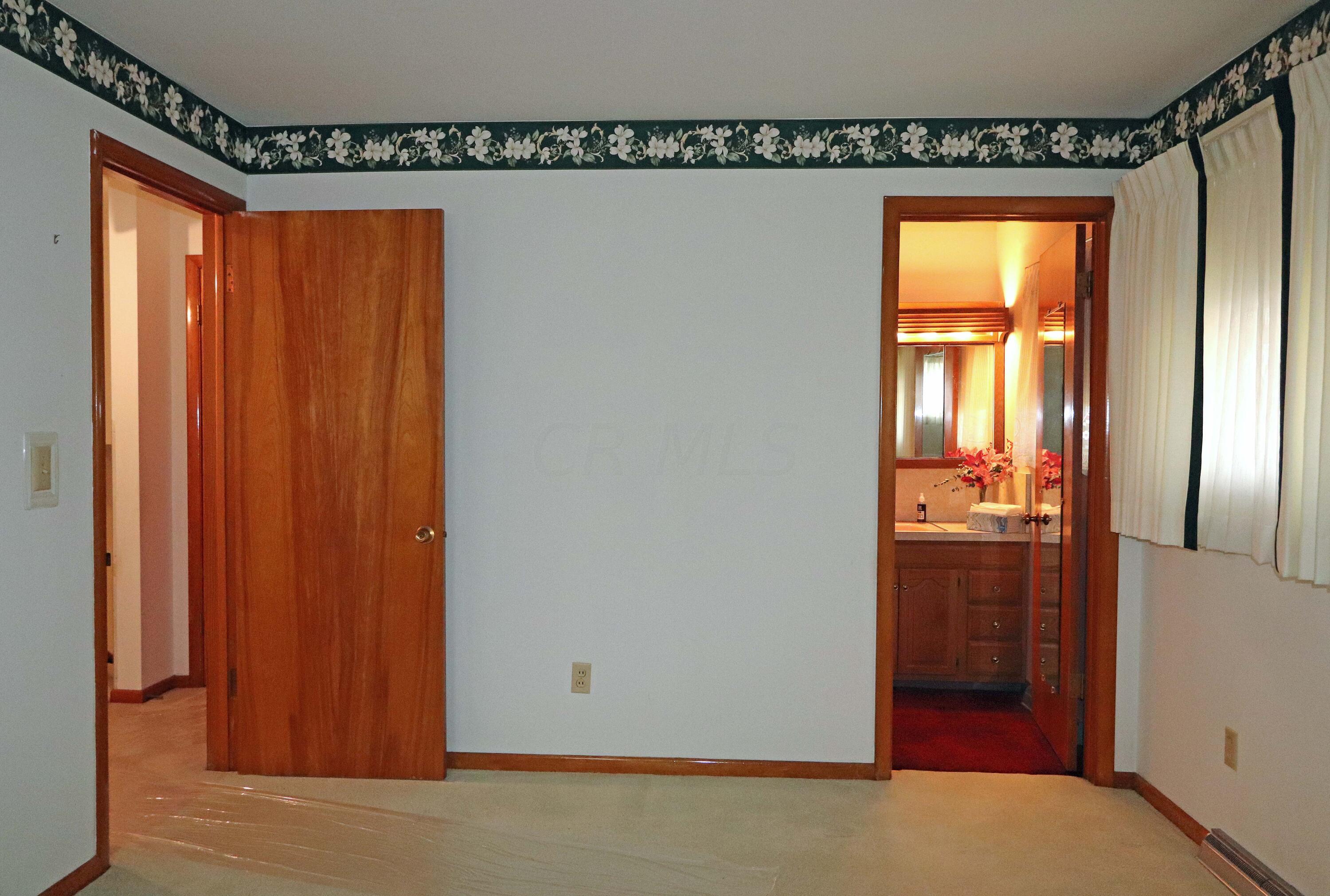 4447 Densmore Road Columbus, OH 43224 - Photo 16 of 47 IMG_9031_edited-1