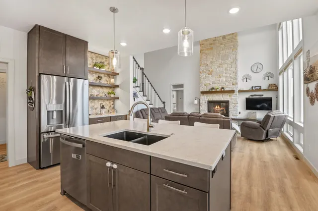 $784,900 | 655 Sunset Ridge, Green Bay, WI 54313