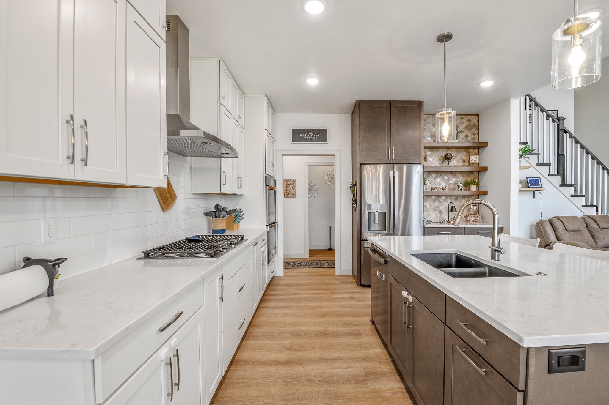 655 Sunset Ridge Green Bay, WI 54313 - Photo 12 of 50