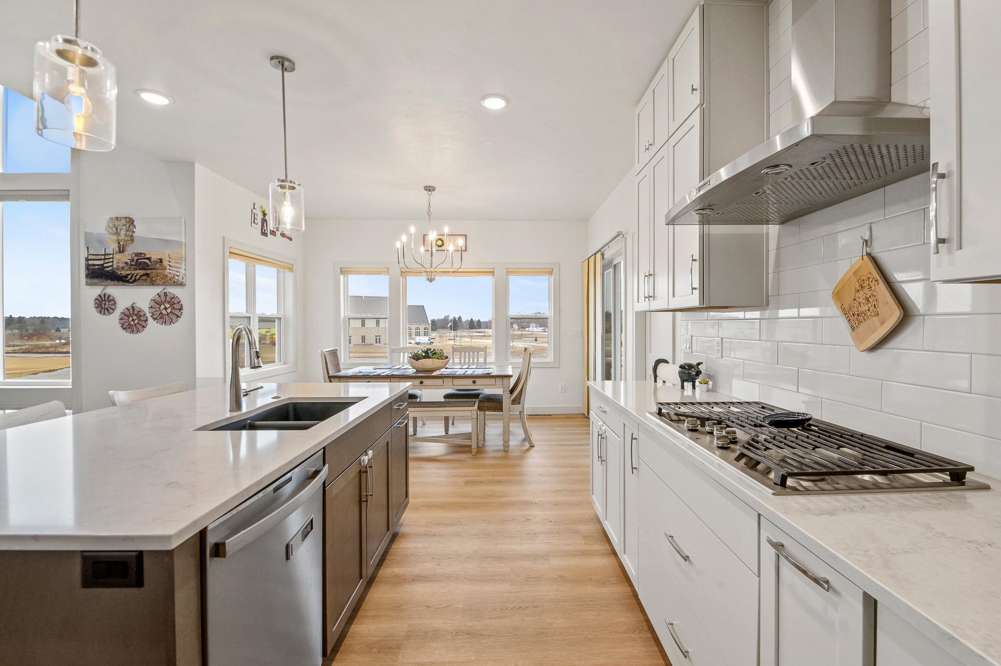 655 Sunset Ridge Green Bay, WI 54313 - Photo 15 of 50