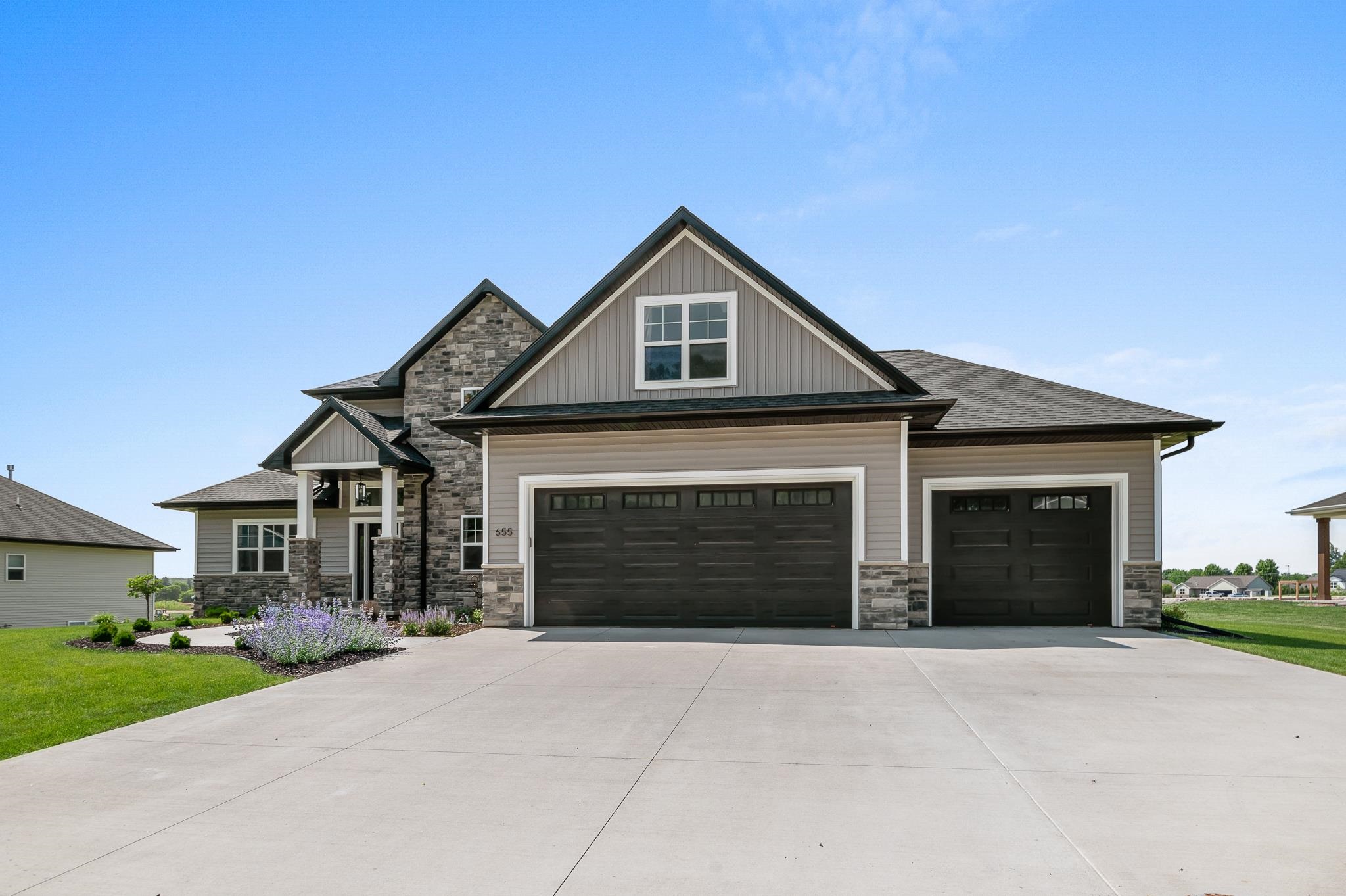 655 Sunset Ridge Green Bay, WI 54313 - Photo 2 of 50