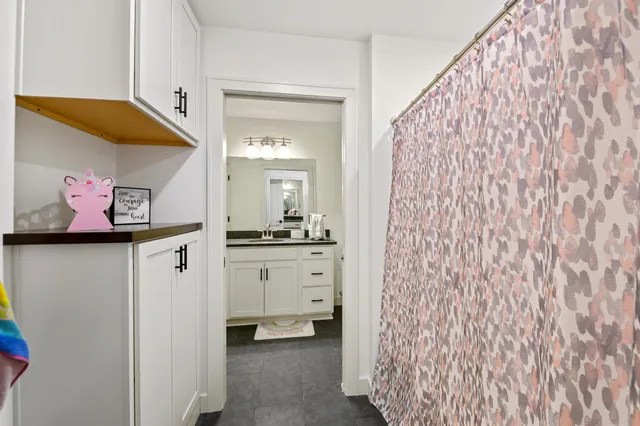 $784,900 | 655 Sunset Ridge, Green Bay, WI 54313