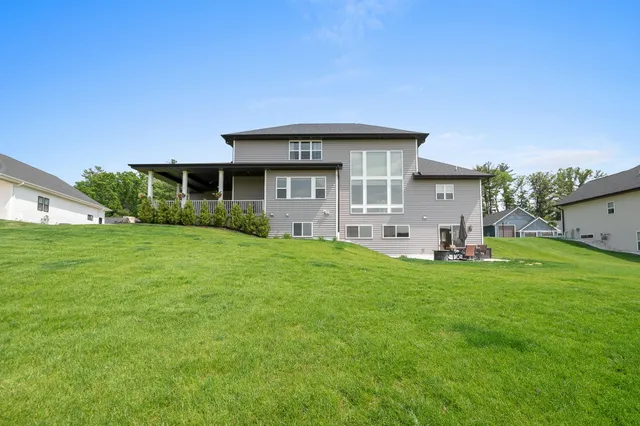 $784,900 | 655 Sunset Ridge, Green Bay, WI 54313