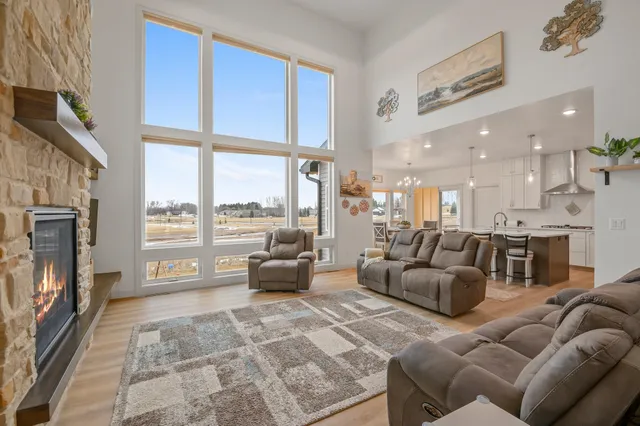 $784,900 | 655 Sunset Ridge, Green Bay, WI 54313