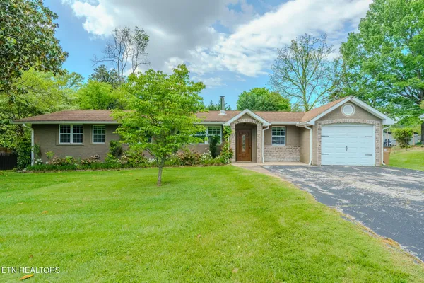 $519,000 | 805 Wesley Road Northwest, Knoxville, TN 37909