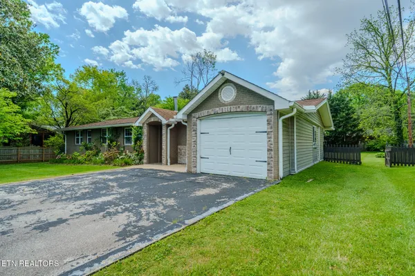 $519,000 | 805 Wesley Road Northwest, Knoxville, TN 37909