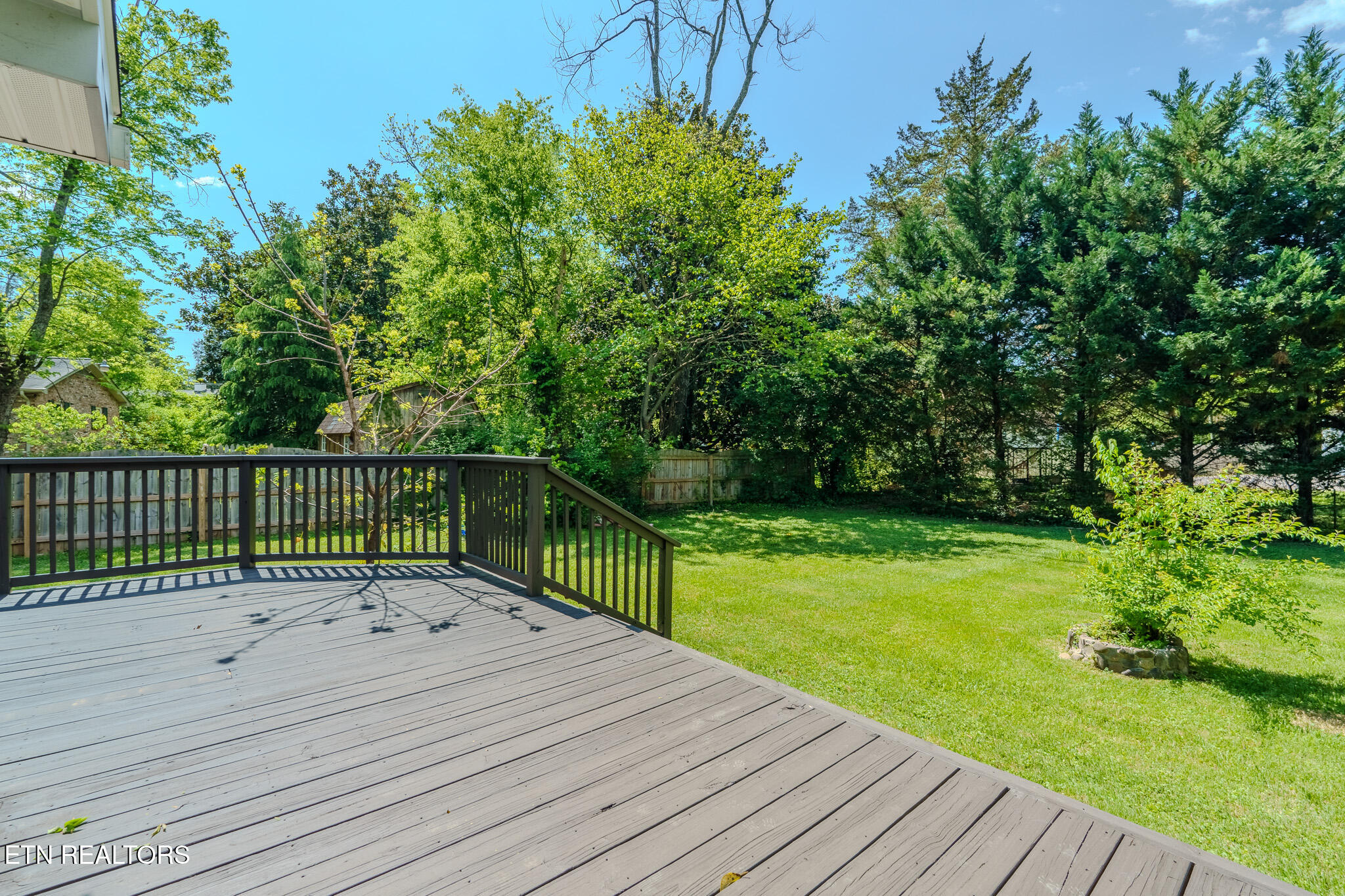 805 Wesley Road Northwest Knoxville, TN 37909 - Photo 6 of 32 805 Wesley Road-Backyard Off Deck 5-01-2
