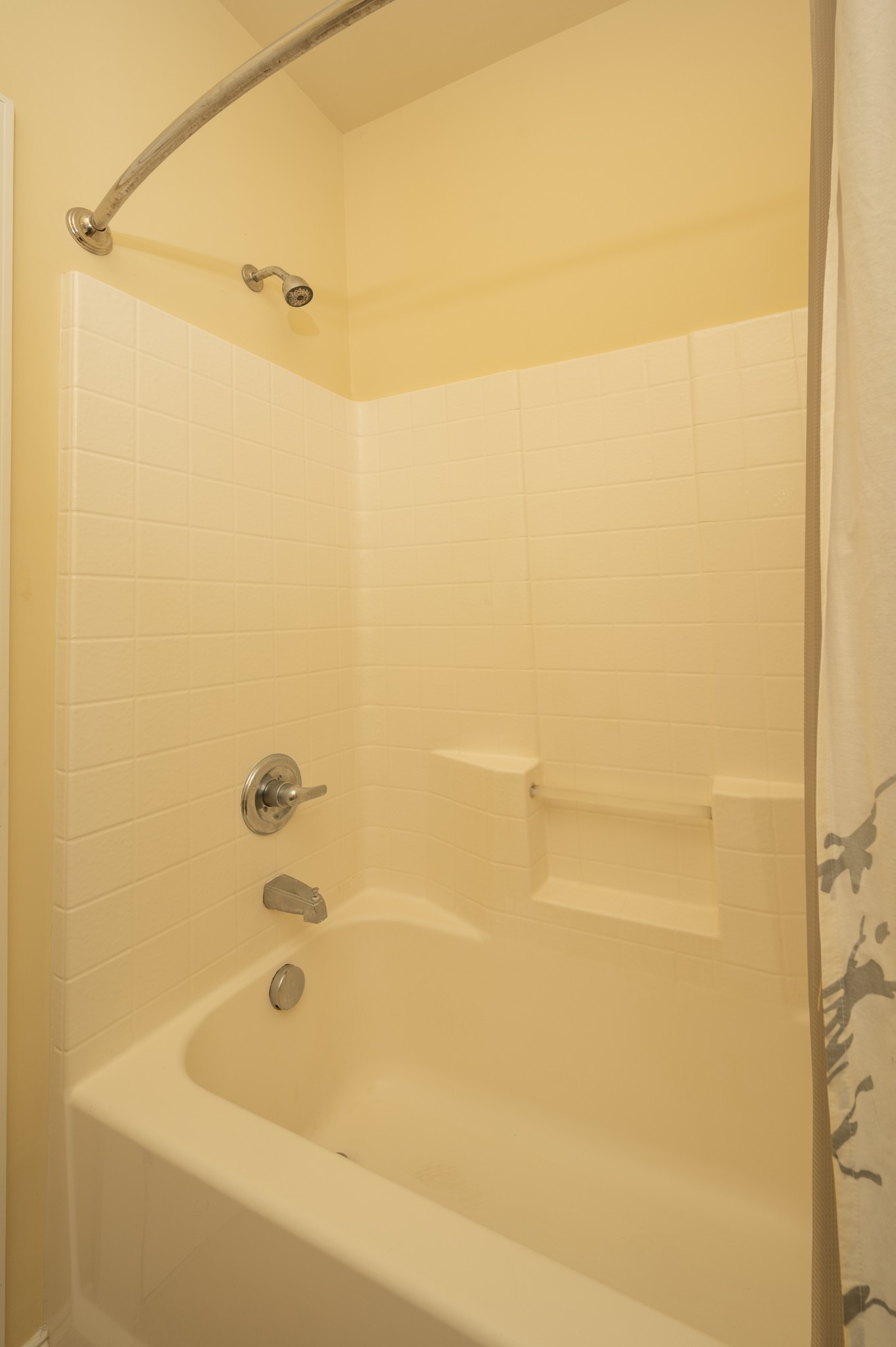 340 Wandering Circle Franklin, TN 37067 - Photo 39 of 51 a bathroom with a bathtub