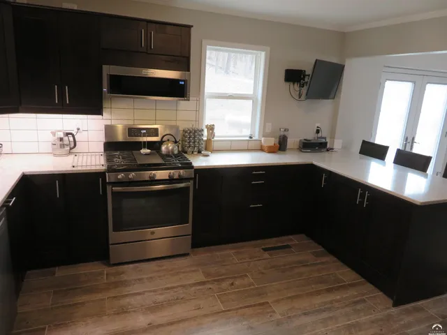 $460,000 | 24243 Sandusky Road, Tonganoxie, KS 66086