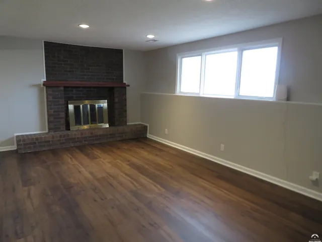 $460,000 | 24243 Sandusky Road, Tonganoxie, KS 66086