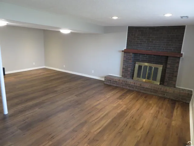 $460,000 | 24243 Sandusky Road, Tonganoxie, KS 66086