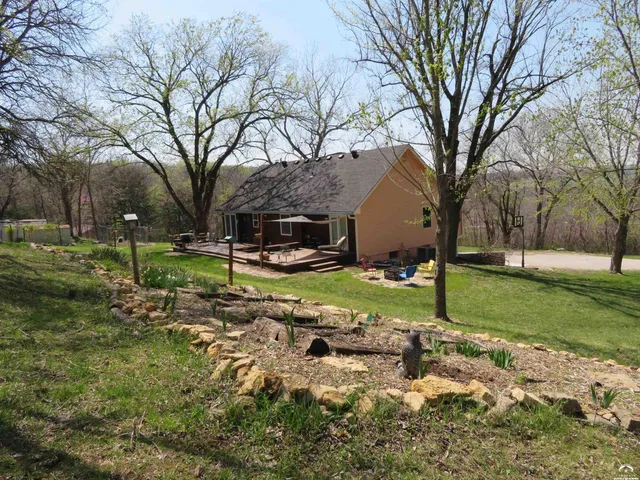 $460,000 | 24243 Sandusky Road, Tonganoxie, KS 66086