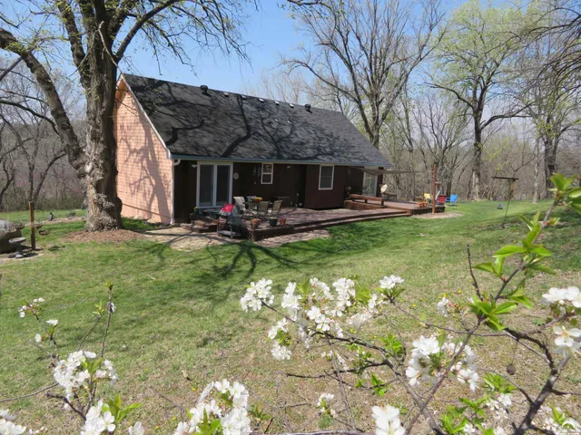 $460,000 | 24243 Sandusky Road, Tonganoxie, KS 66086