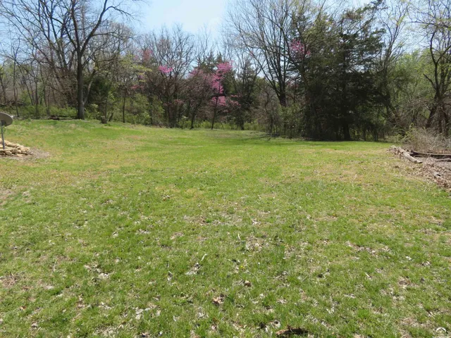 $460,000 | 24243 Sandusky Road, Tonganoxie, KS 66086