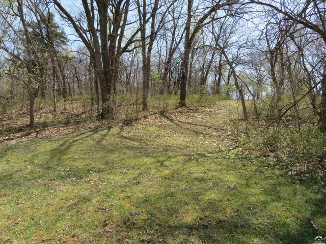 $460,000 | 24243 Sandusky Road, Tonganoxie, KS 66086