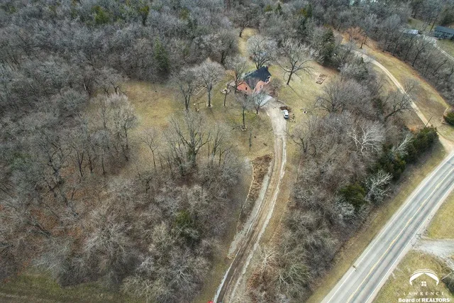 $460,000 | 24243 Sandusky Road, Tonganoxie, KS 66086