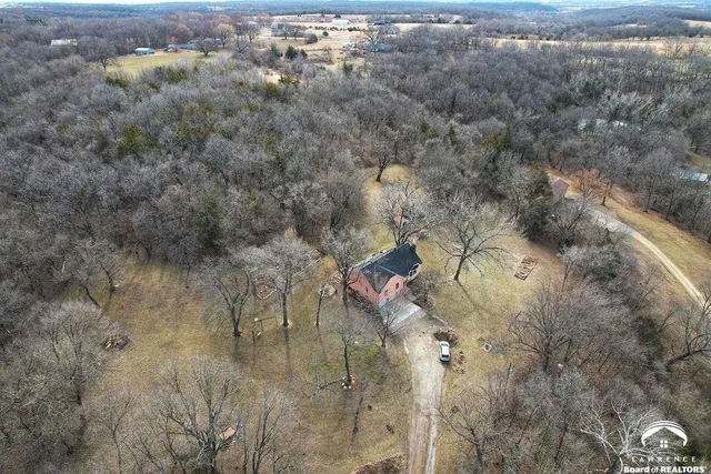 $460,000 | 24243 Sandusky Road, Tonganoxie, KS 66086