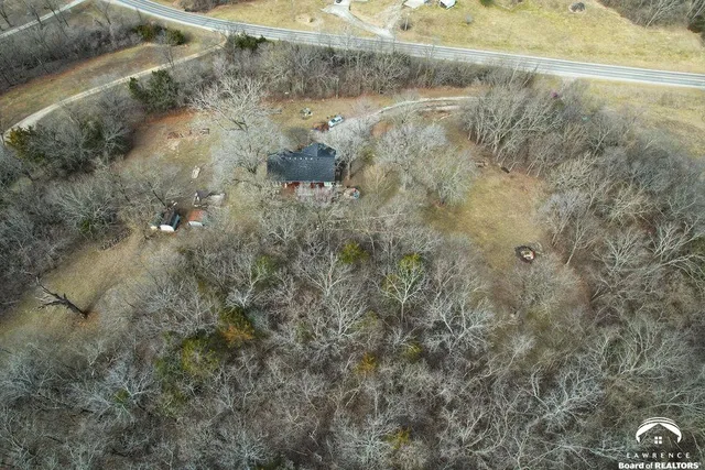 $460,000 | 24243 Sandusky Road, Tonganoxie, KS 66086