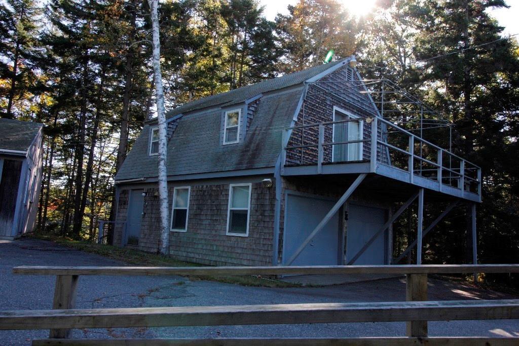 866 Coastal Road Brooksville, ME 04617 - Photo 19 of 22 Garage with apartement.