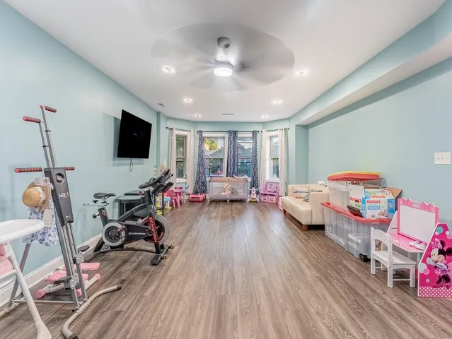 $725,000 | 5330 West Drummond Place, Chicago, IL 60639