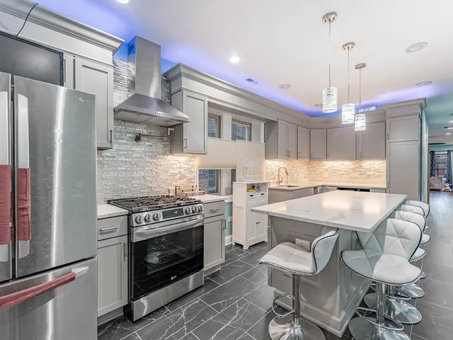 $725,000 | 5330 West Drummond Place, Chicago, IL 60639