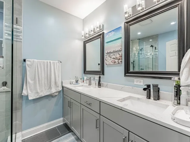 $725,000 | 5330 West Drummond Place, Chicago, IL 60639