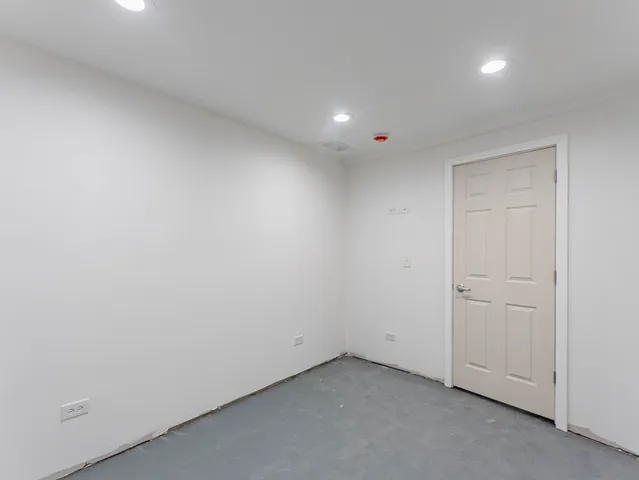 $725,000 | 5330 West Drummond Place, Chicago, IL 60639