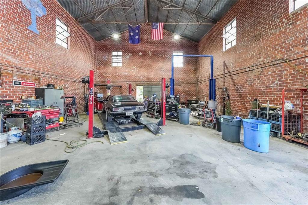 250 Cleveland Street Locust Grove, GA 30248 - Photo 11 of 47