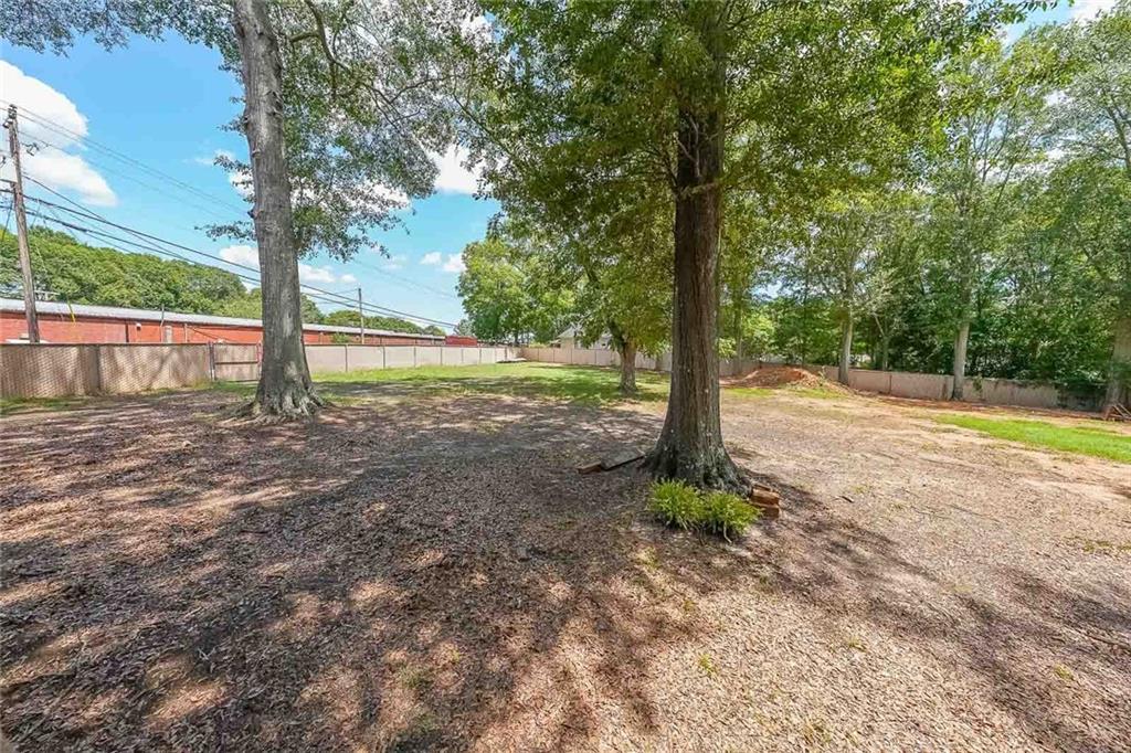 250 Cleveland Street Locust Grove, GA 30248 - Photo 13 of 47