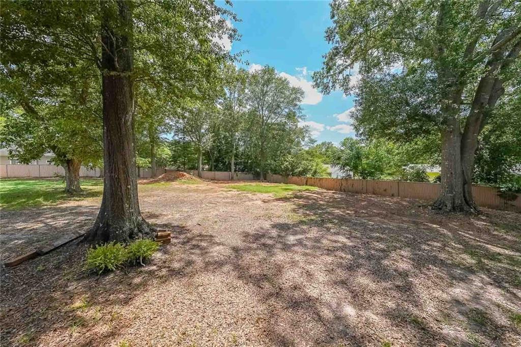 250 Cleveland Street Locust Grove, GA 30248 - Photo 14 of 47