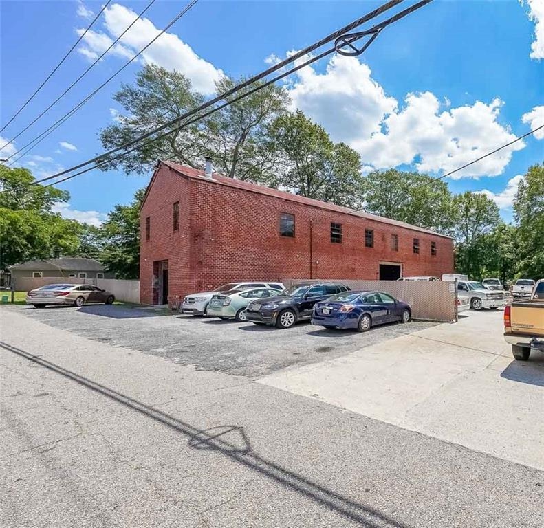 250 Cleveland Street Locust Grove, GA 30248 - Photo 2 of 47