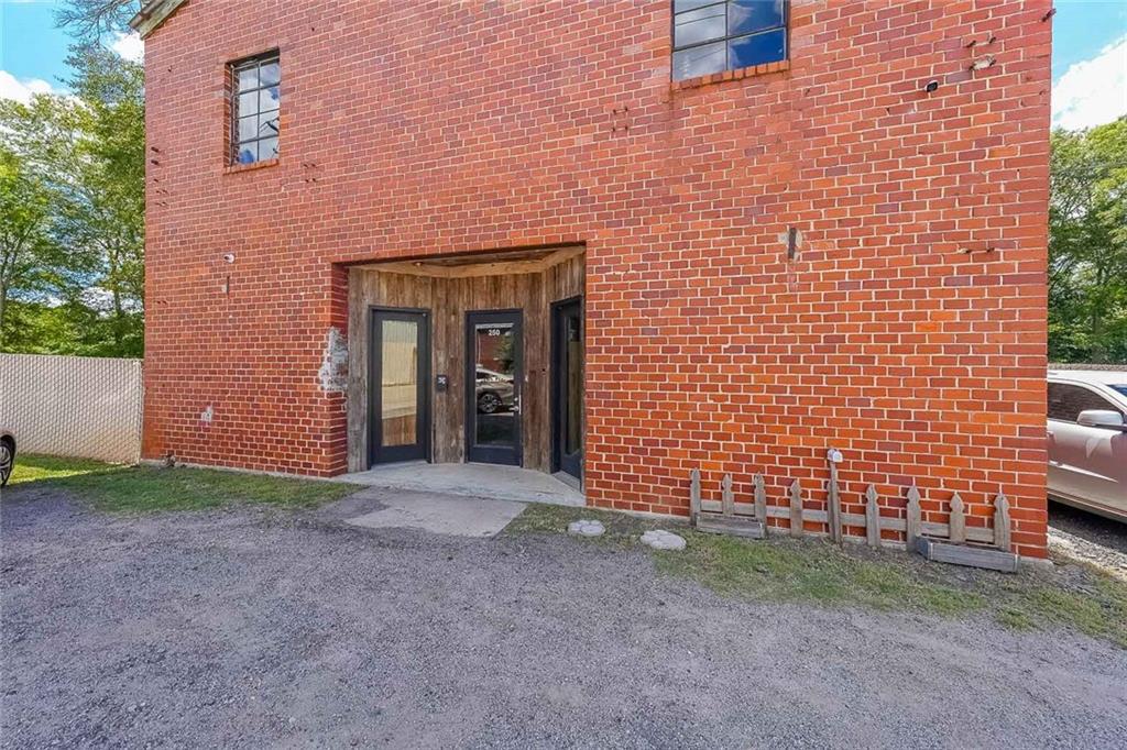 250 Cleveland Street Locust Grove, GA 30248 - Photo 3 of 47