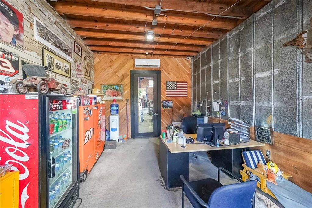 250 Cleveland Street Locust Grove, GA 30248 - Photo 4 of 47