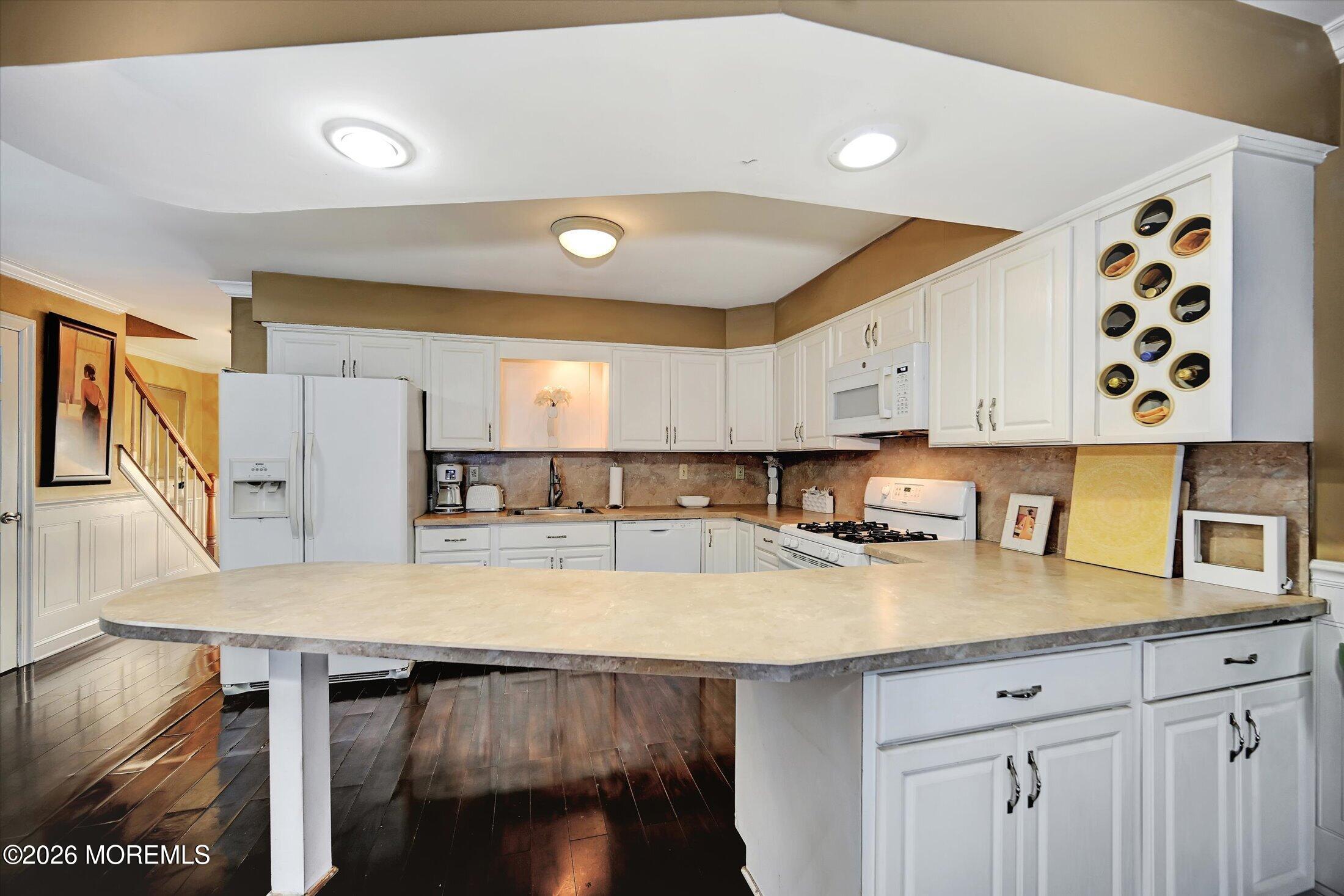 75 Washington Street Long Branch, NJ 07740 - Photo 11 of 25 16-Kitchen