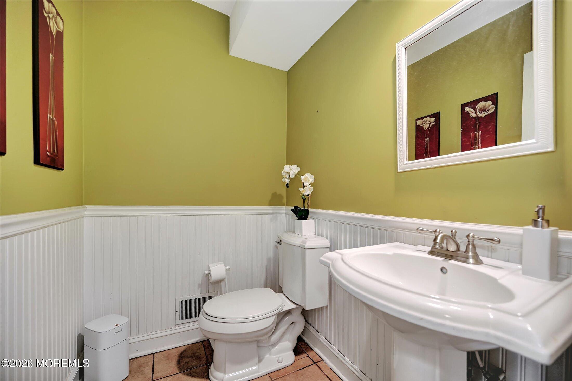 75 Washington Street Long Branch, NJ 07740 - Photo 3 of 25 06-Bathroom