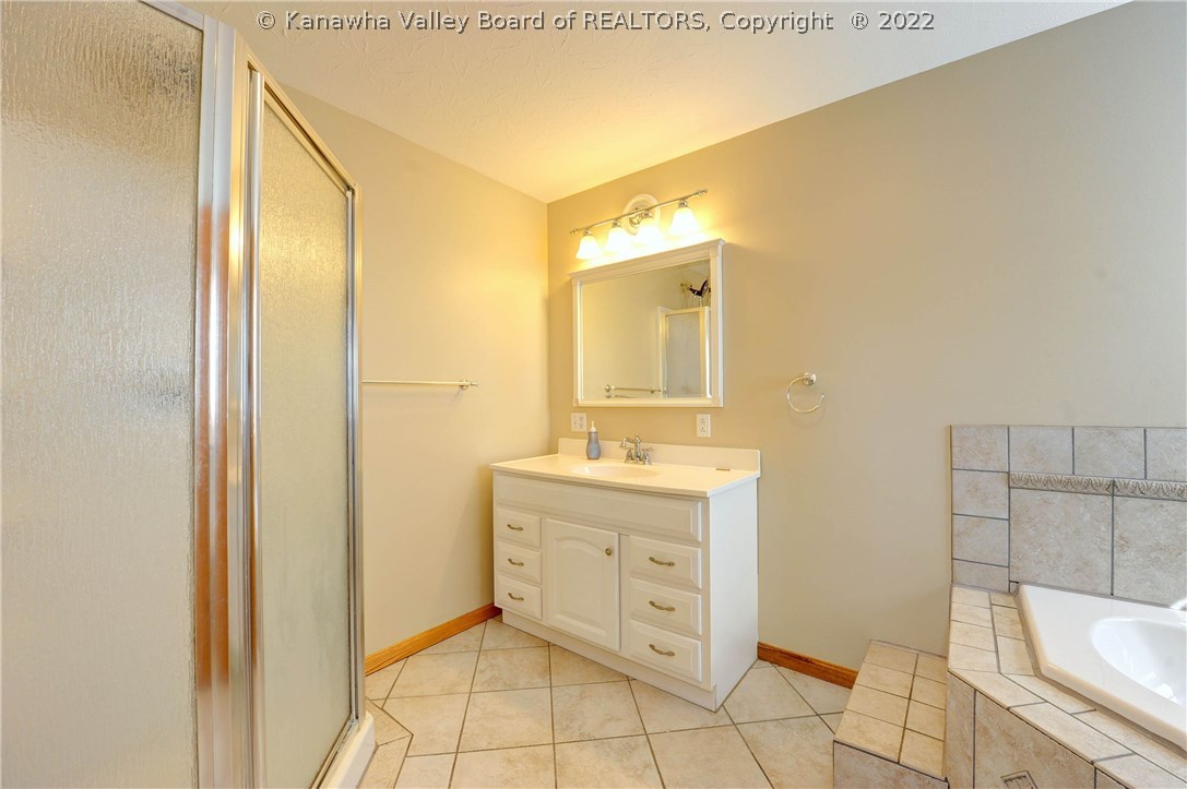 11613 Charleston Road Kenna, WV 25248 - Photo 25 of 28 Gallery Image 25