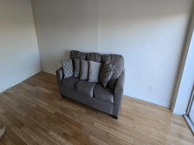 $1,100 | 1271 Poplar Avenue, Unit 906, Memphis, TN 38104