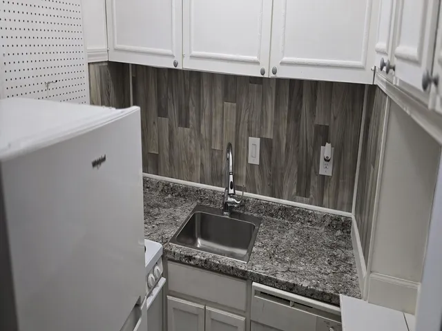 $1,100 | 1271 Poplar Avenue, Unit 906, Memphis, TN 38104