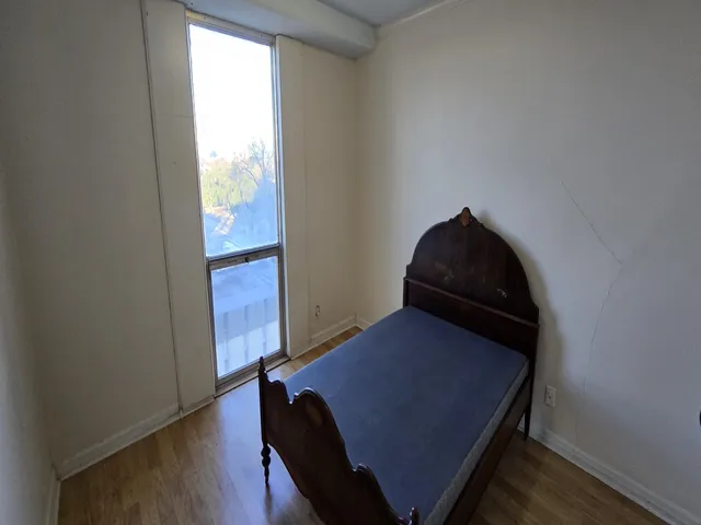 $1,100 | 1271 Poplar Avenue, Unit 906, Memphis, TN 38104