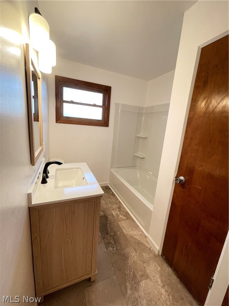 1103 Courtland Road Weirton, WV 26062 - Photo 9 of 23