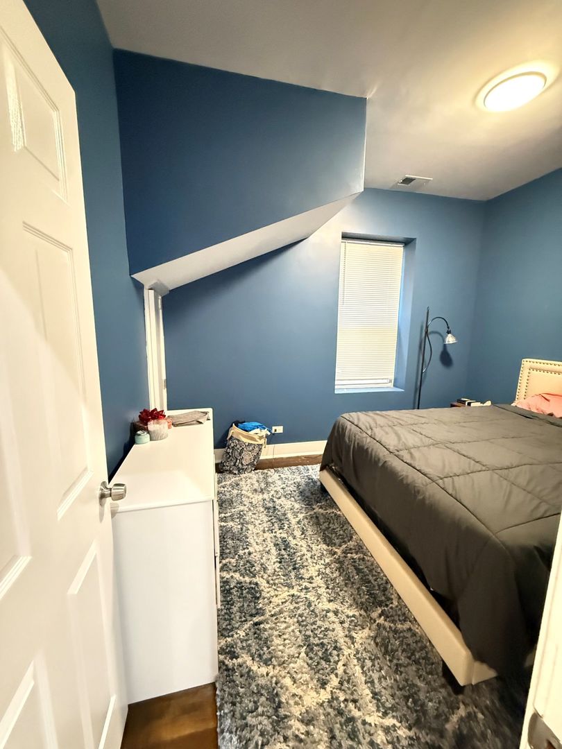 1019 North Ridgeway Avenue, Unit 1 Chicago, IL 60651 - Photo 13 of 22