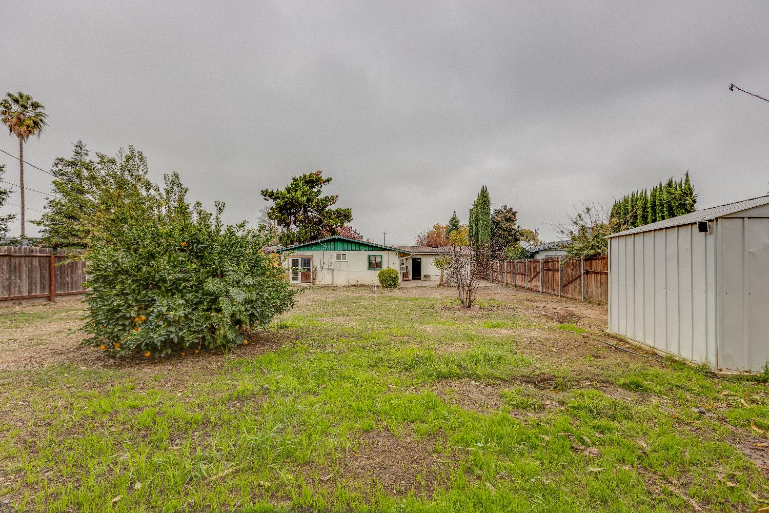 1570 East 26th Street Merced, CA 95340 - Photo 19 of 20 a view of outdoor space and yard