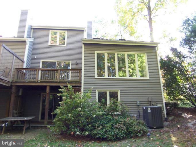 11620 Chapel Cross Way Reston, VA 20194 - Photo 15 of 15 Exterior (Rear)