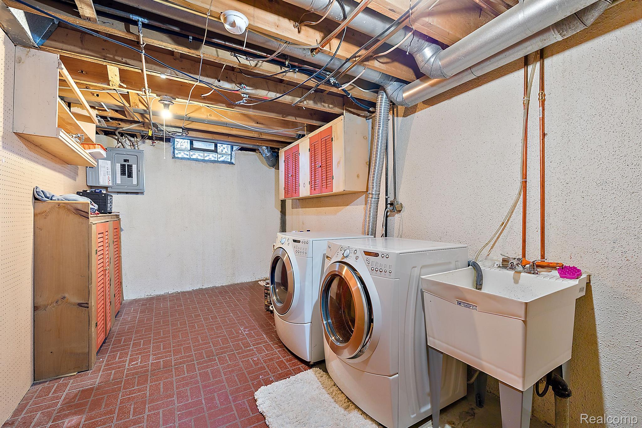 3433 Crooks Road Royal Oak, MI 48073 - Photo 24 of 28 Gallery Image 24