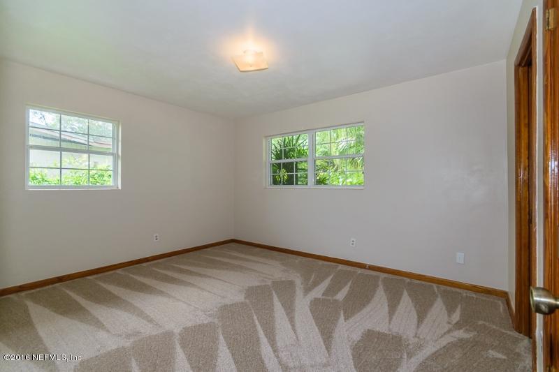 7112 Diamond Head Road Jacksonville, FL 32216 - Photo 11 of 22 Master Bedroom