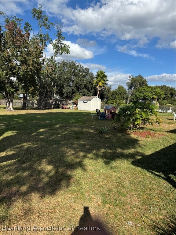 3401 Divot Road Sebring, FL 33872 - Photo 25 of 29 a view of a yard