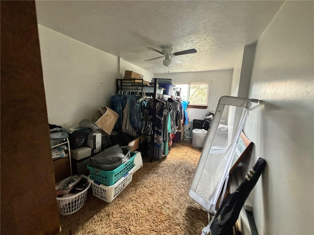 27 Highland Avenue McKees Rocks, PA 15136 - Photo 3 of 14