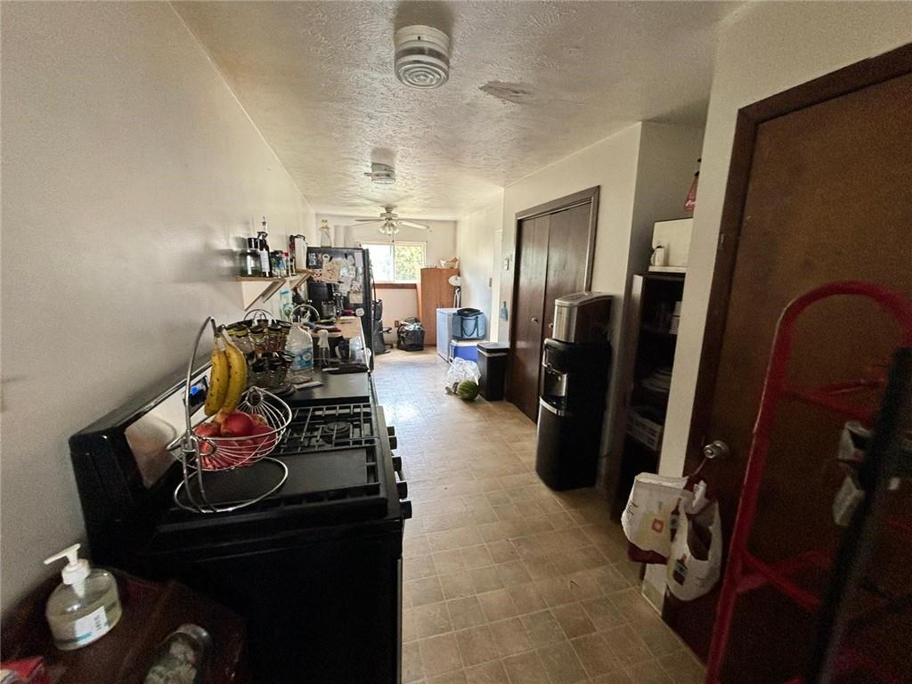 27 Highland Avenue McKees Rocks, PA 15136 - Photo 6 of 14