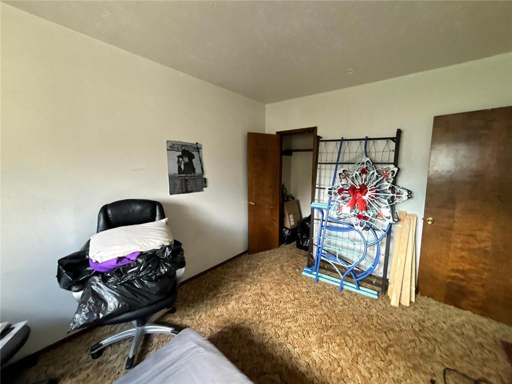 27 Highland Avenue McKees Rocks, PA 15136 - Photo 7 of 14