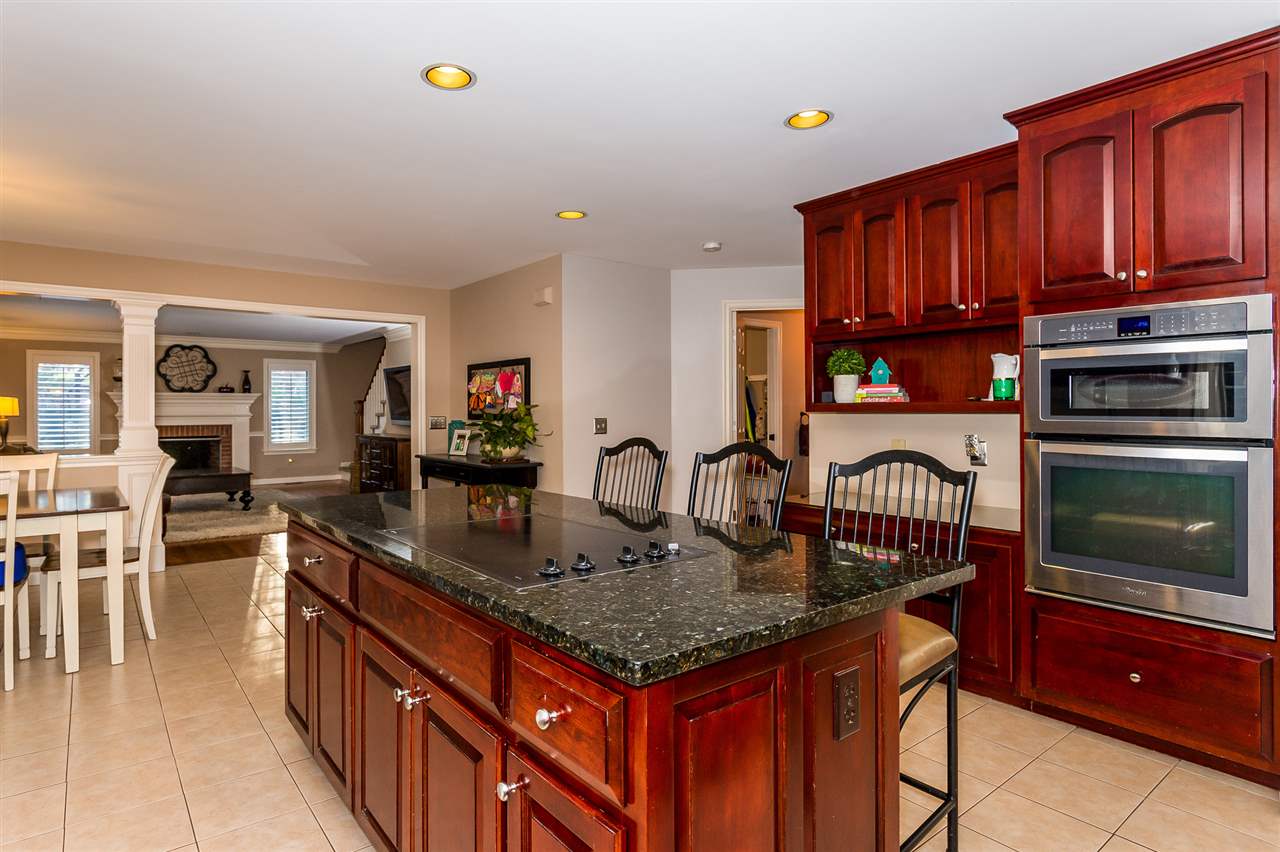 5 Rosewell Road Bedford, NH 03110 - Photo 14 of 40